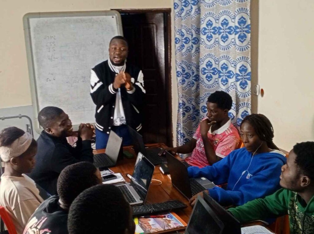 Awejan Emmanuel | Digital Marketing and Cyber Security | Program Manager | Public Speaker | Team Builder | Leader